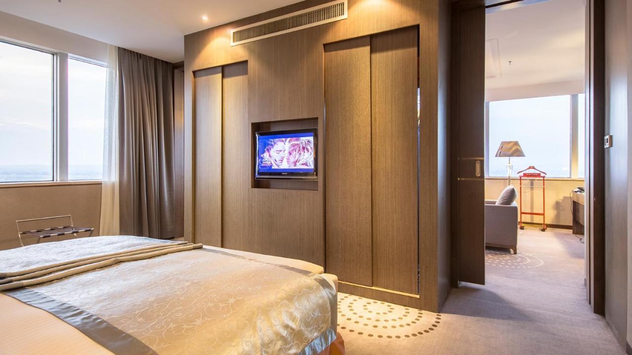 Fleuve Congo Hotel By Blazon Hotels Кіншаса Екстер'єр фото
