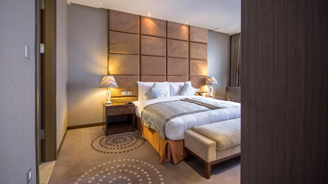 Fleuve Congo Hotel By Blazon Hotels Кіншаса Екстер'єр фото
