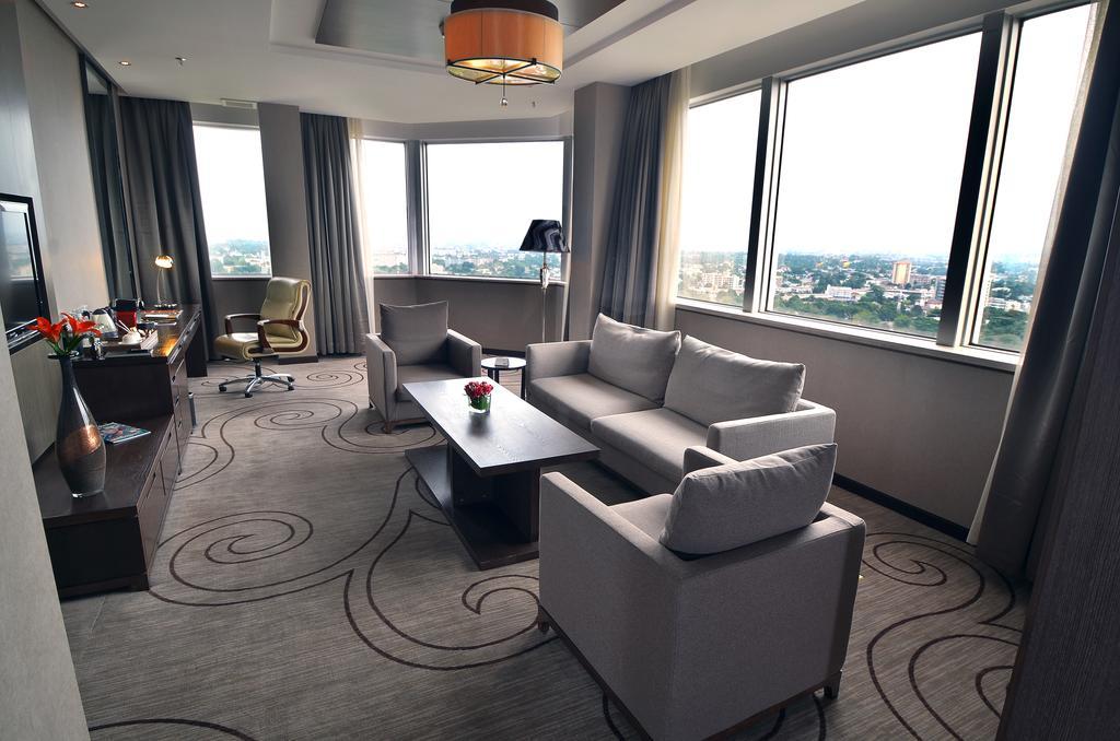 Fleuve Congo Hotel By Blazon Hotels Кіншаса Екстер'єр фото