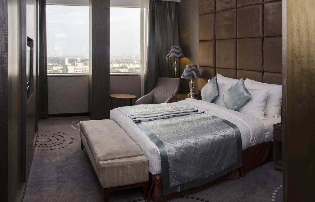 Fleuve Congo Hotel By Blazon Hotels Кіншаса Екстер'єр фото