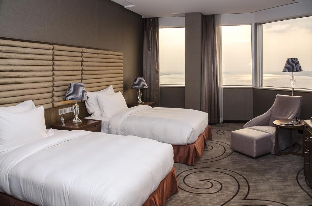Fleuve Congo Hotel By Blazon Hotels Кіншаса Екстер'єр фото