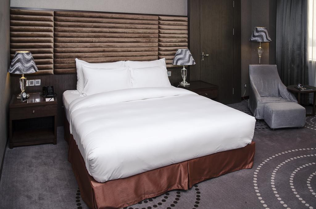Fleuve Congo Hotel By Blazon Hotels Кіншаса Екстер'єр фото