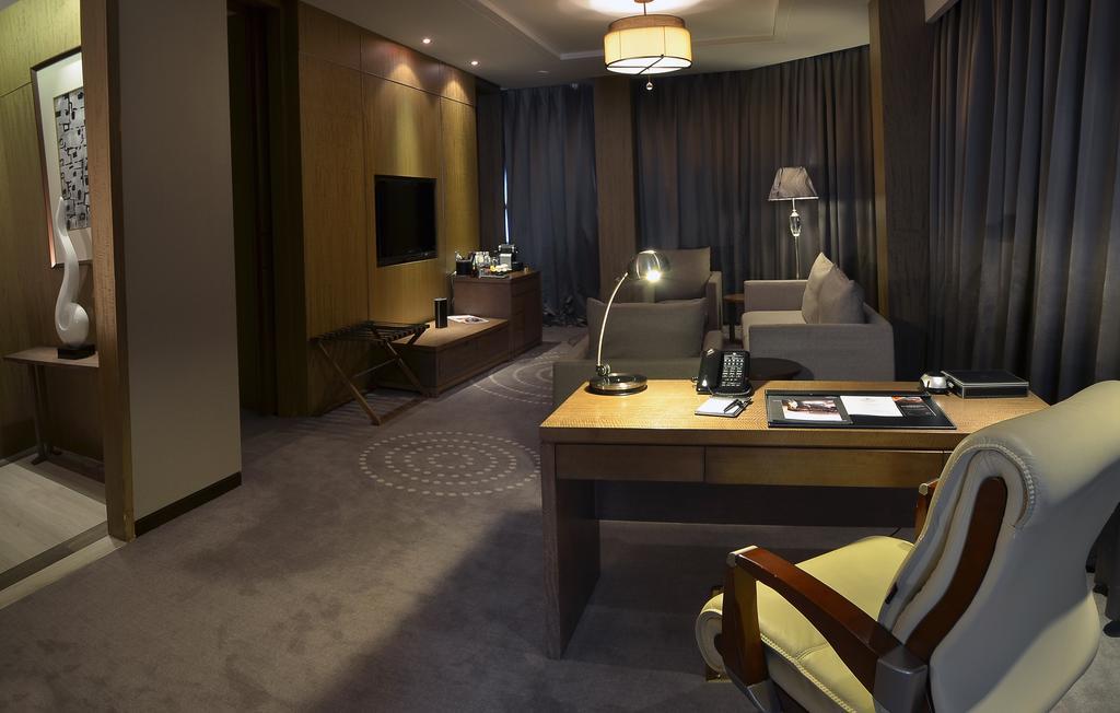 Fleuve Congo Hotel By Blazon Hotels Кіншаса Екстер'єр фото